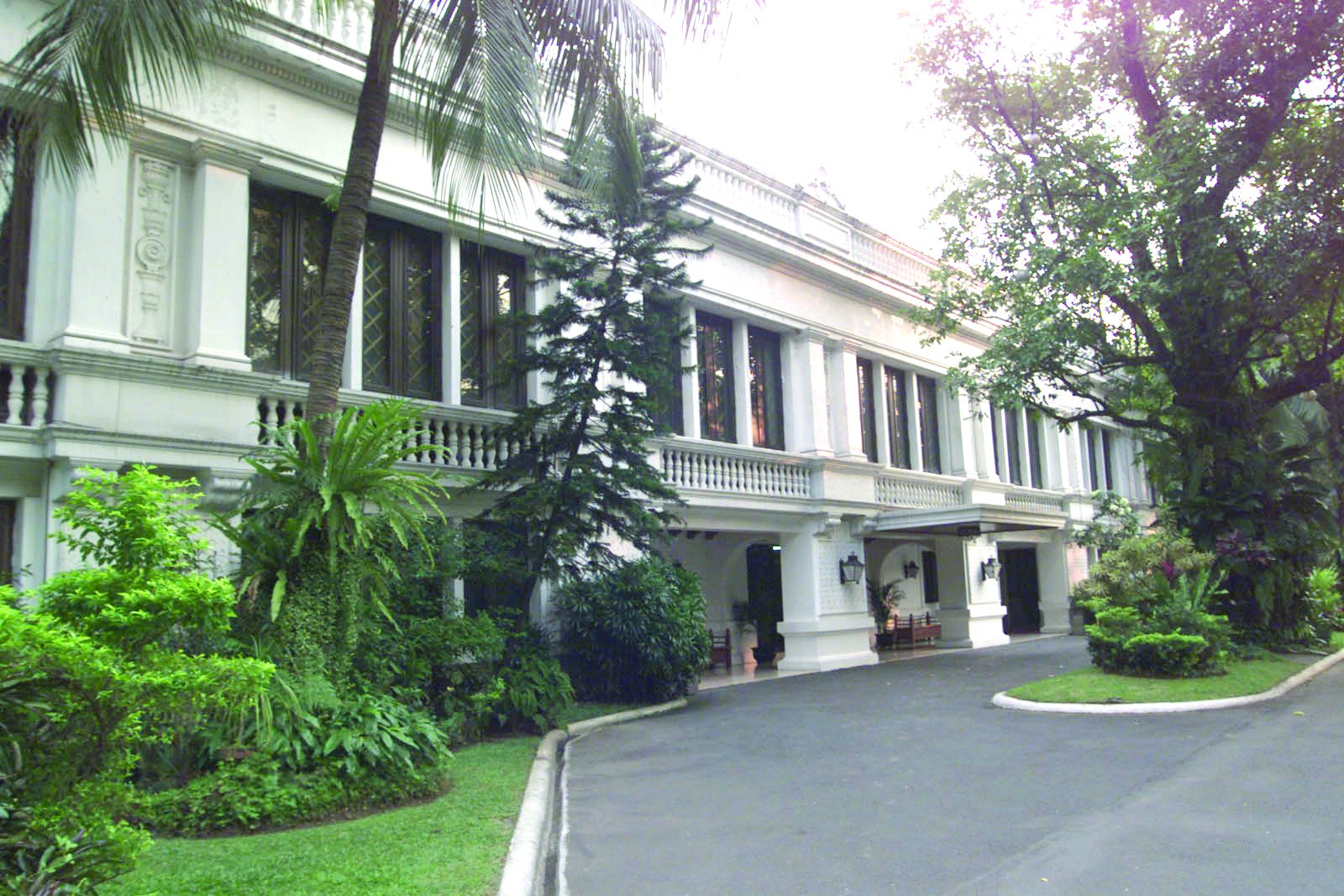 Palace Calls Duterte a ‘One-Man Fake News Factory,’ Rejects Martial Law Claims
